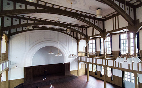 大学の講堂の画像